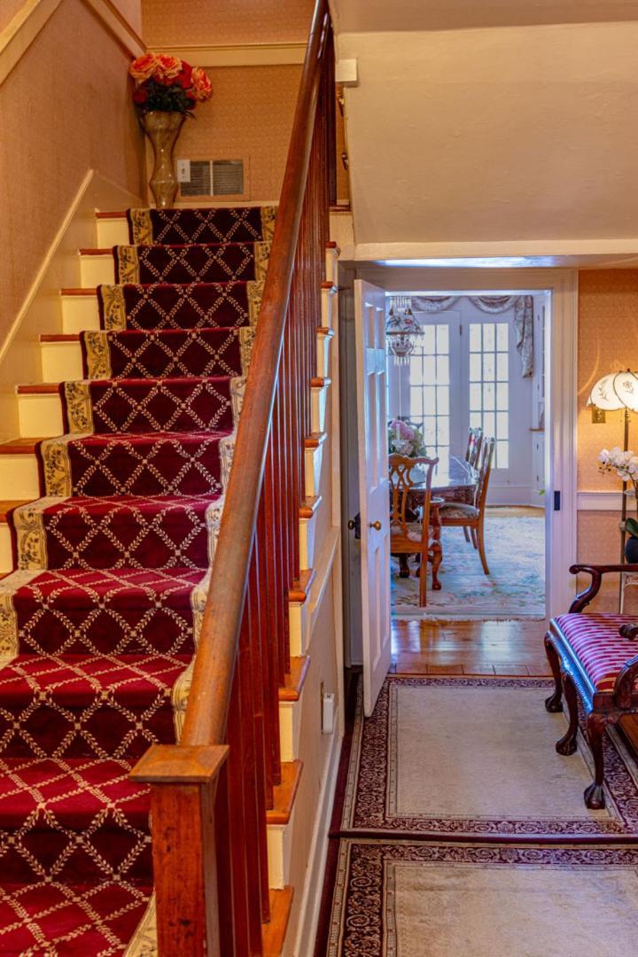 Bed and Breakfast Historic Wilson-Guy House Niagara-on-the-Lake Exterior foto