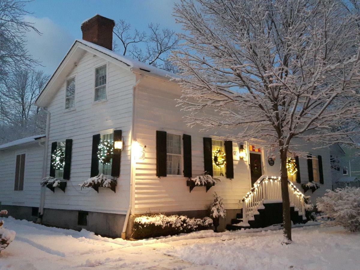 Bed and Breakfast Historic Wilson-Guy House Niagara-on-the-Lake Exterior foto